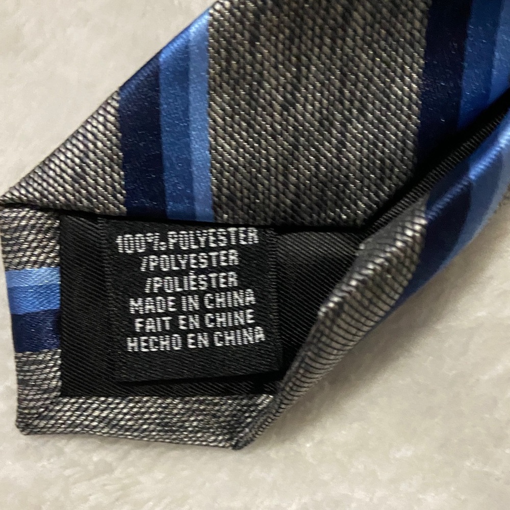 Perry Ellis Gray Tie with Blue Stripes - Picture 3 of 5
